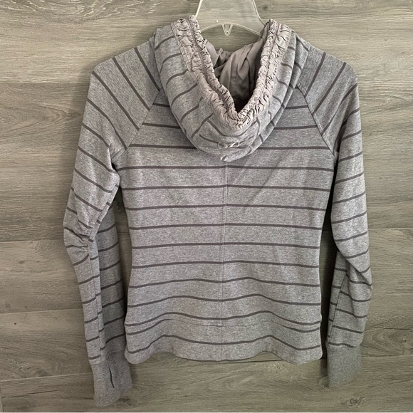 Lululemon Movement Jacket Gray Cayman Stripe 6 - Picture 5 of 7